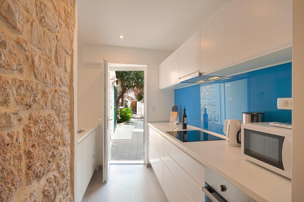 Villa Majestic With Heated Pool And Rooftop Terrace Bol Room photo